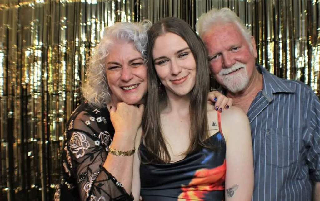 📸 Open Air Photo Booth - Perth Photo Booth Hire - Touch-screen and instant double prints.