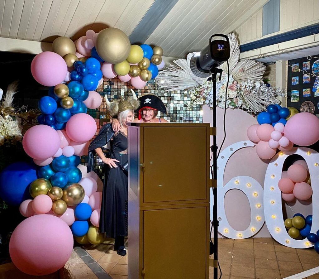 📸 Open Air Photo Booth - Perth Photo Booth Hire - Touch-screen and instant double prints.