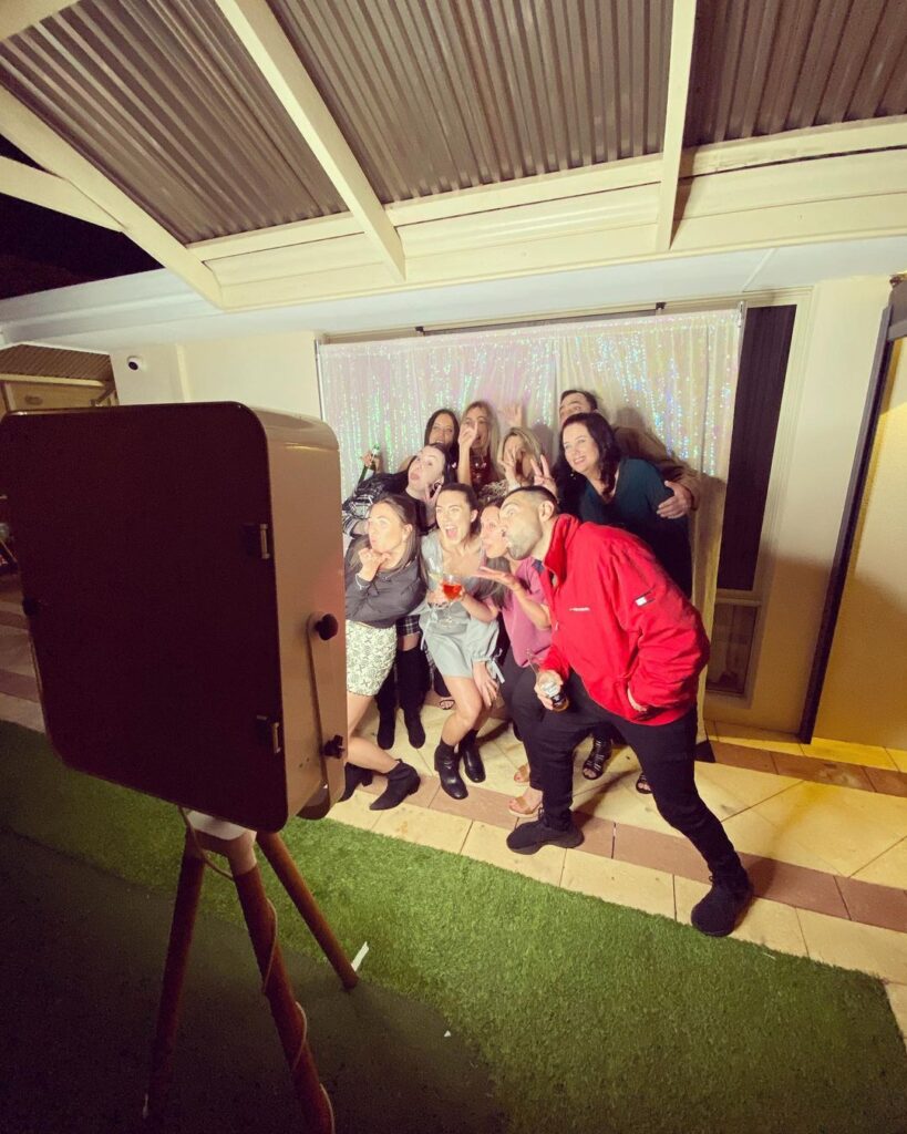 Making Memories Unforgettable with Our Deluxe Digital Photobooth!