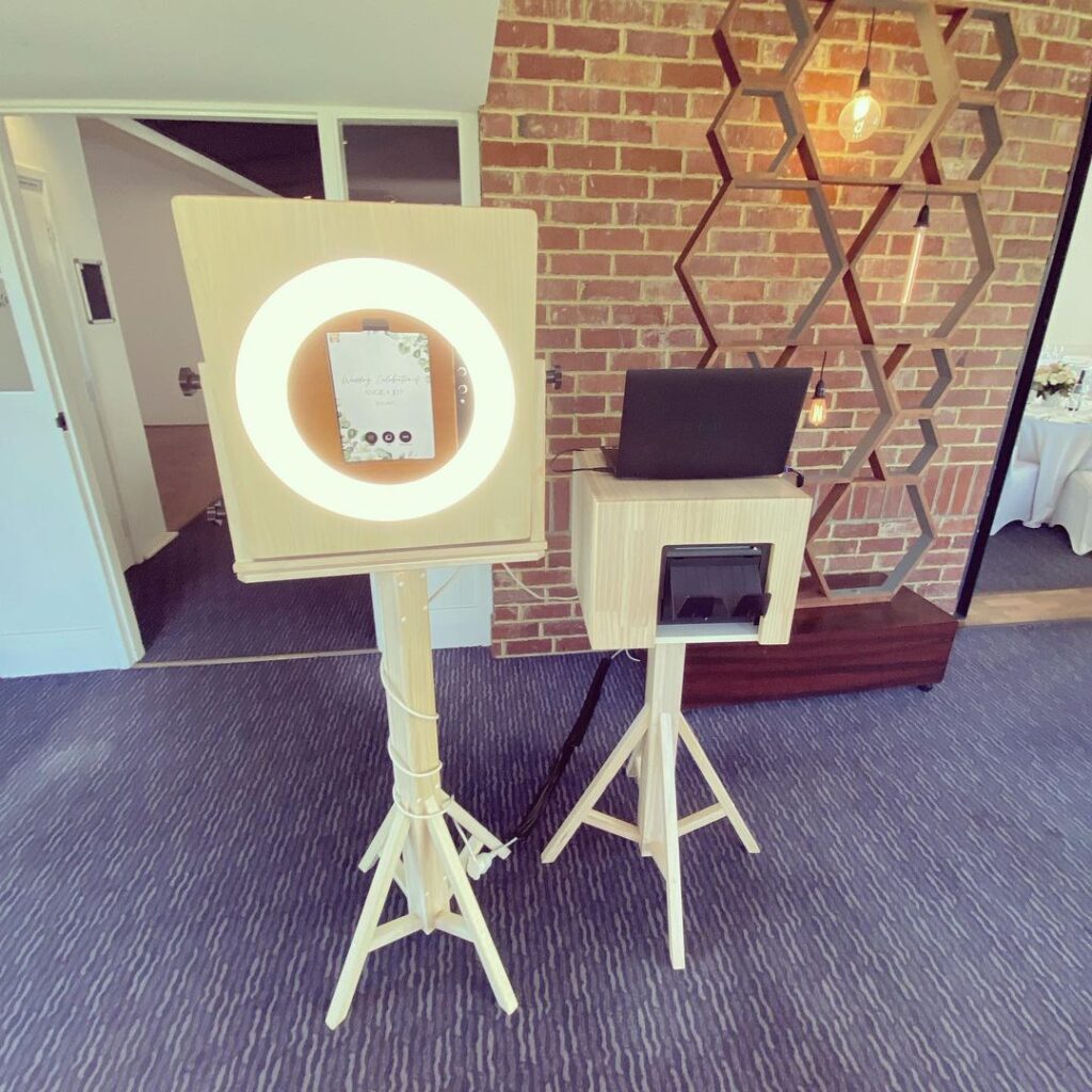 Making Memories Unforgettable with Our Deluxe Digital Photobooth!