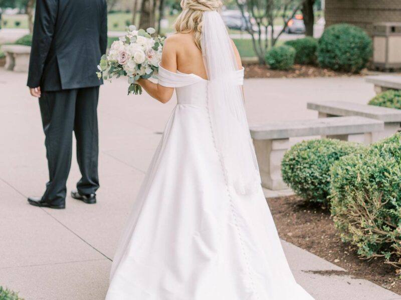 TIMELESS, ROMANTIC, FILM-INSPIRED WEDDING PHOTOGRAPHER BASED IN COLUMBUS, OHIO.