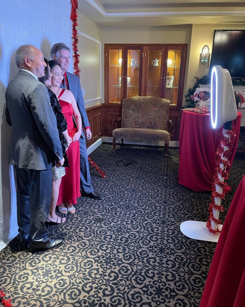 Create Unforgettable Moments with Easy Peasy Photo Booth - Wow Your Guests!