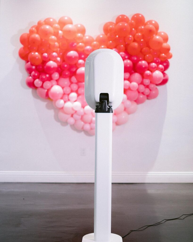 Create Unforgettable Moments with Easy Peasy Photo Booth - Wow Your Guests!