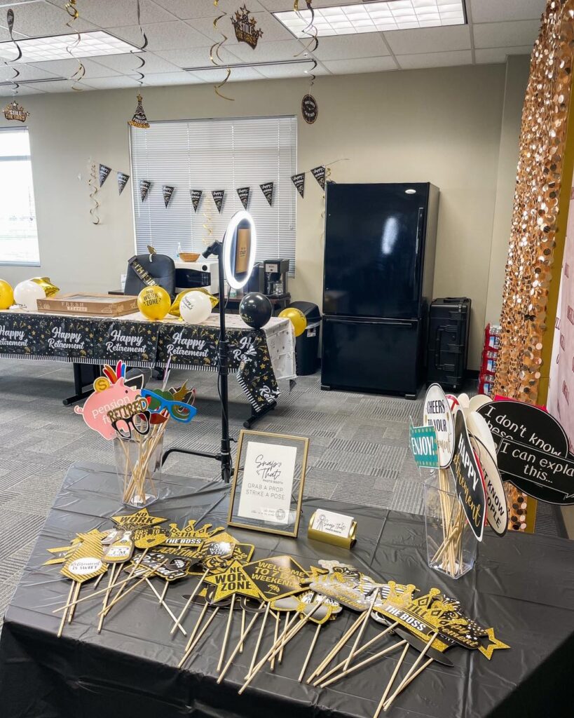 ✨📸 Get ready for instant memories & loads of fun with our easy to use photobooth!