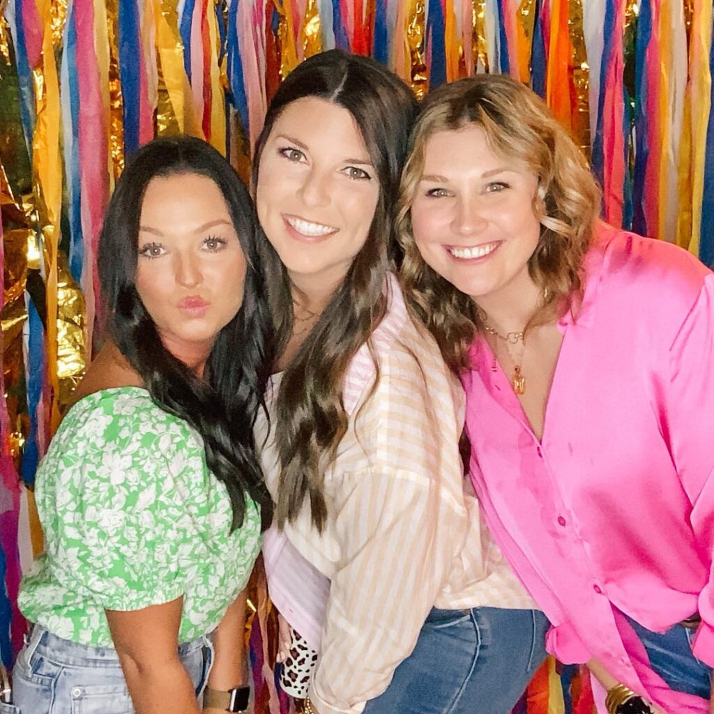 ✨📸 Get ready for instant memories & loads of fun with our easy to use photobooth!