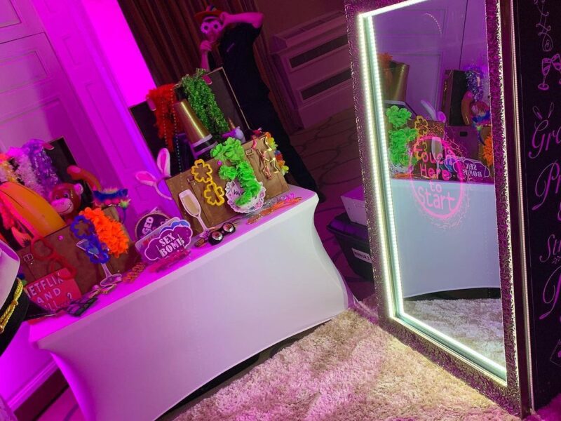 Experience the Revolution of Photo Booths with Our Amazing Magic Mirror!