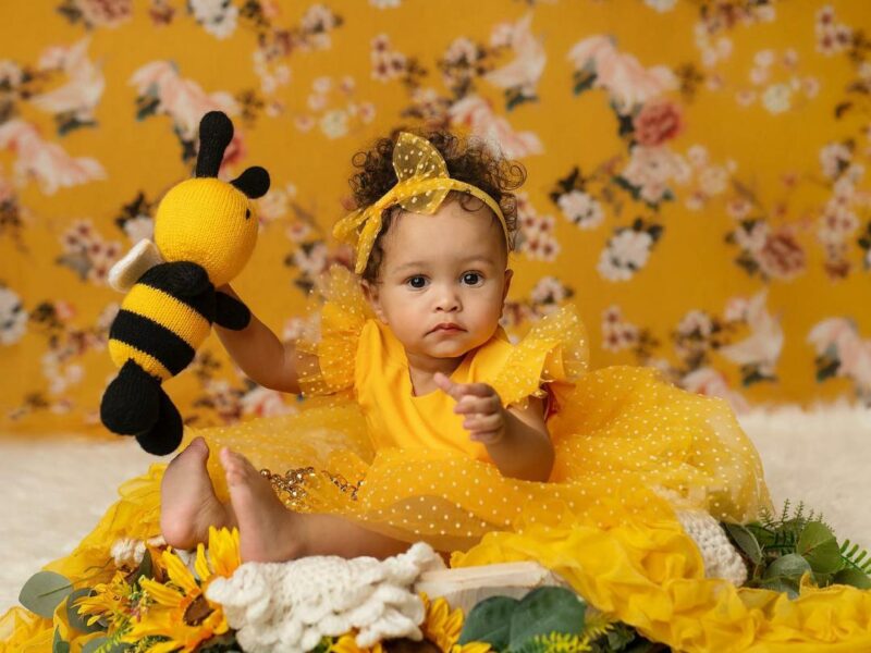 Experienced Newborn Photographer Creating Timeless and Safe Memories of Your Precious Little One
