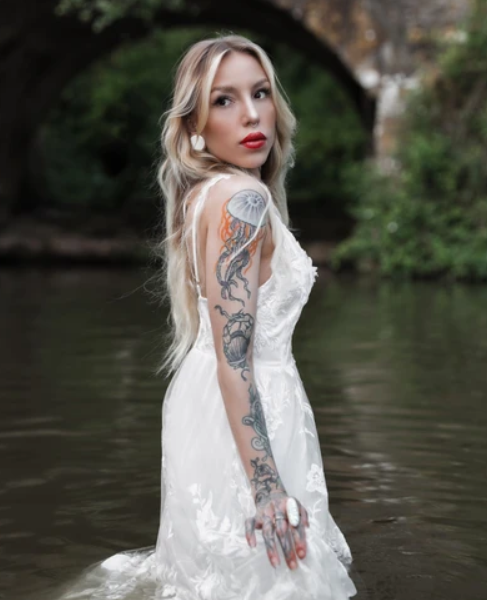 Beyond the Wedding Venue: Unconventional Trash the Dress Photoshoots