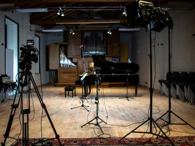 Experience the Perfect Harmony of Music and Video: Our Talented Team Brings Your Song to Life with Creative Visuals and Vibrant Soundscapes