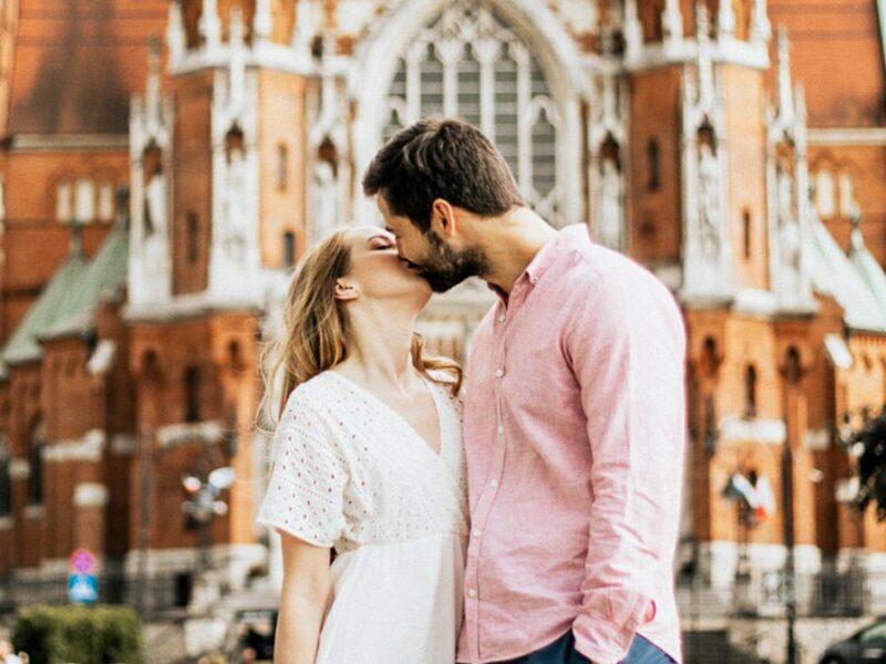 Capture Your Love Story in the Romantic Backdrop of London with our Engagement Photographer
