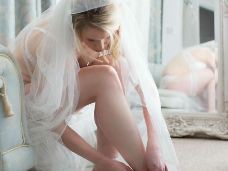 Unleash Your Inner Goddess: Bridal Boudoir Photography for a Romantic and Personal Wedding Gift