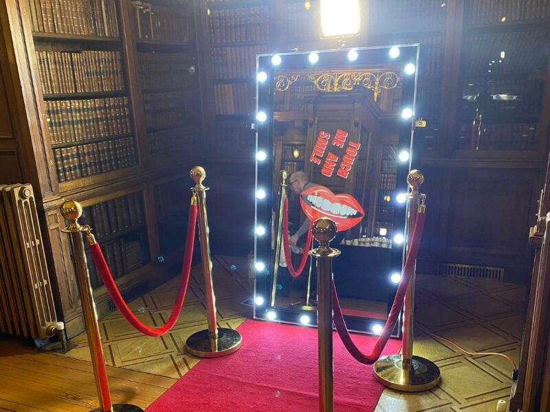 Reflect on Memories with our Magical Mirror Photo Booth - Perfect for Weddings, Corporate Events, and Parties!