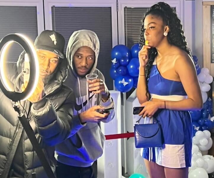 360° Memories: Capture your Event in a Unique Way with our Trendsetting Photo and Video Booth!