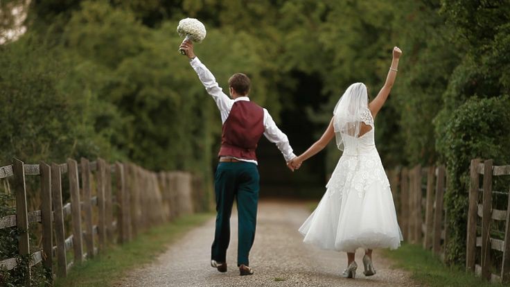 Capturing Your Wedding Story with Creative and Unobtrusive Filming - Let Us Tell Your Tale!