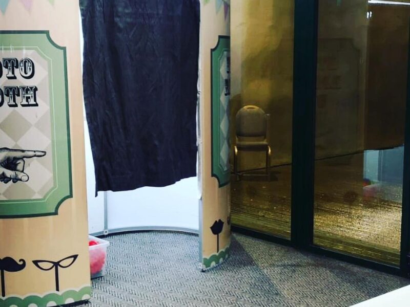 The Super Cool Retro Magic Mirror... (Its the only 1 in Wales too!)