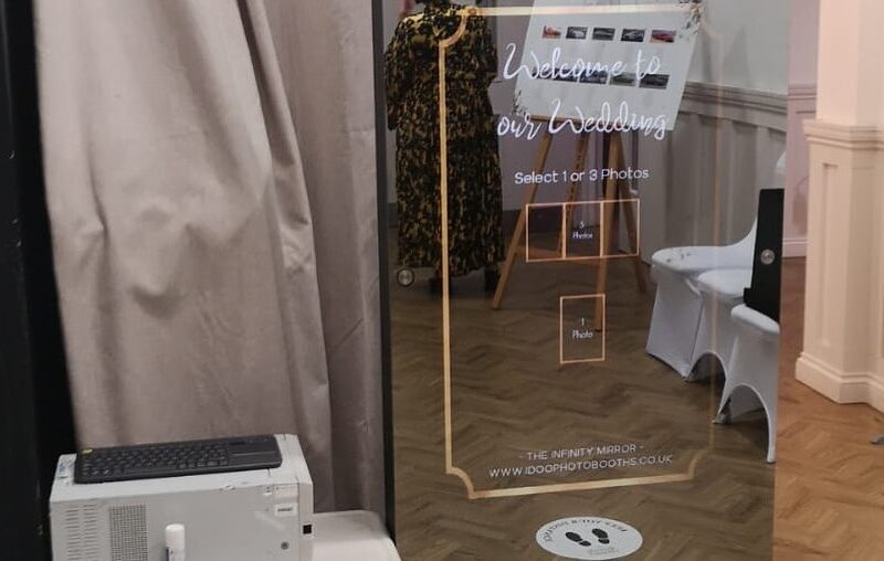 Reflecting Perfection: The Infinity Magic Mirror - Elevate Your Event with Unforgettable Experiences!