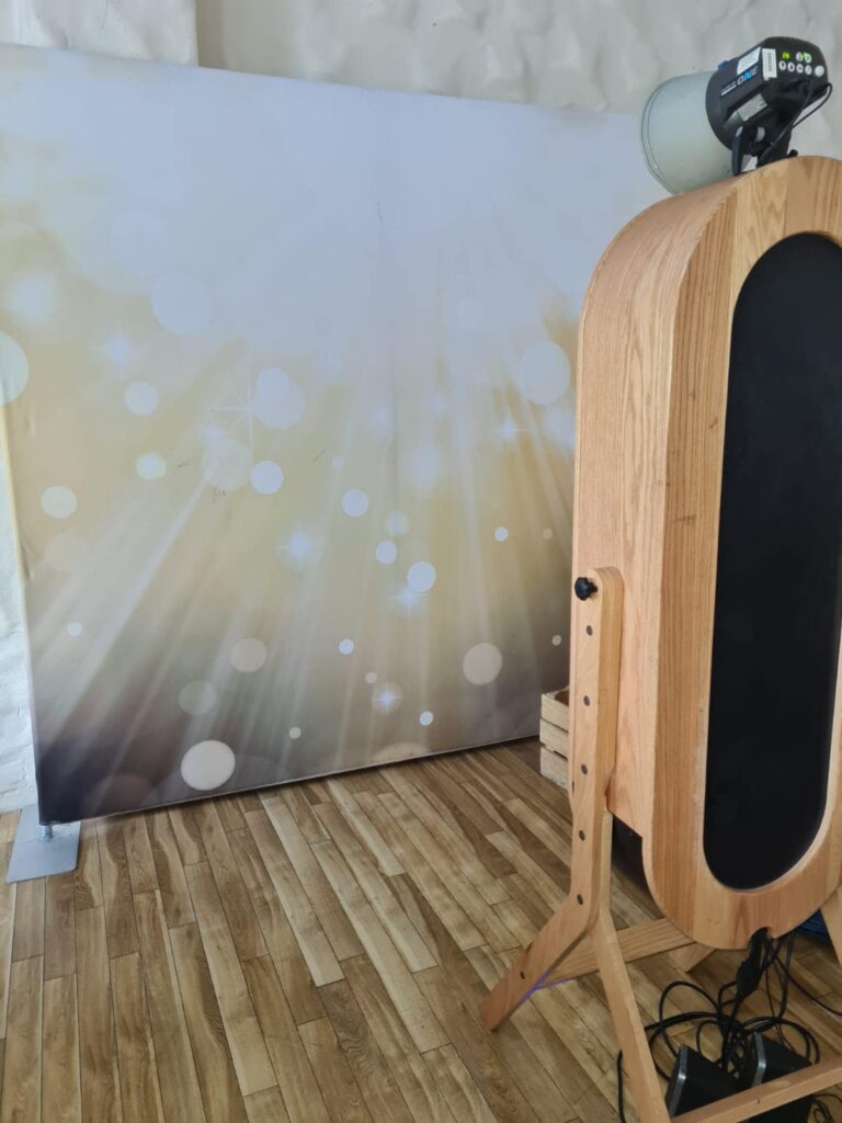 The Super Cool Retro Magic Mirror... (Its the only 1 in Wales too!)