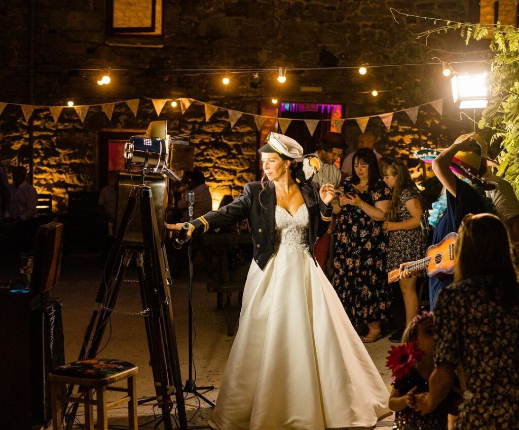 The sexiest photo booth in town - Exceptional photo booth experiences. We curate lifelong memories of joy.