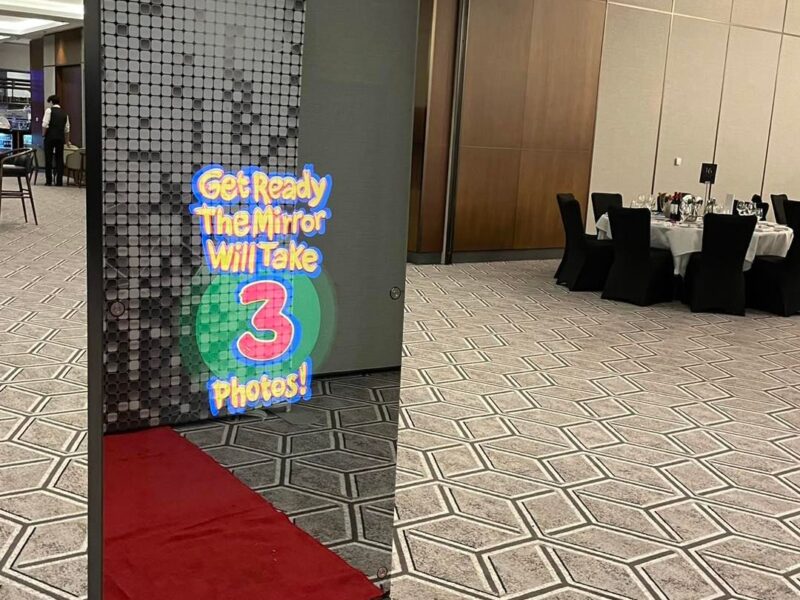 Reflecting Perfection: The Infinity Magic Mirror - Elevate Your Event with Unforgettable Experiences!