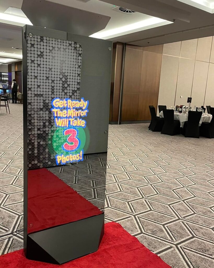 Reflecting Perfection: The Infinity Magic Mirror - Elevate Your Event with Unforgettable Experiences!