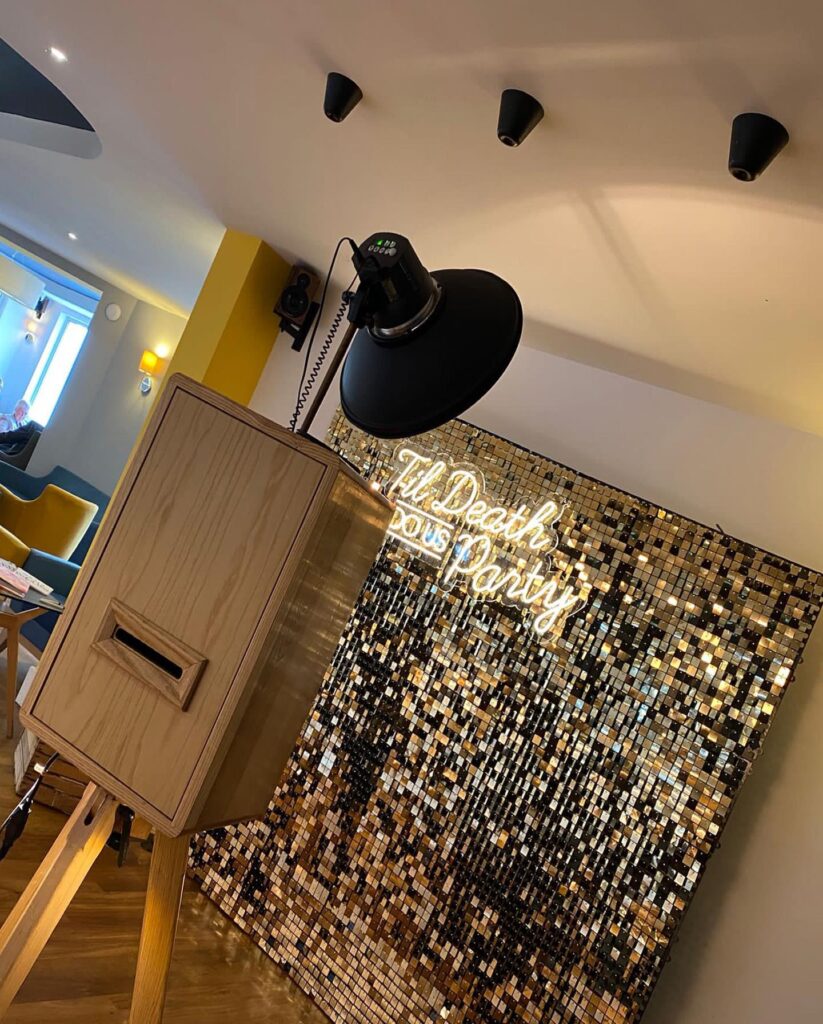 V-Box Digital Photobooth