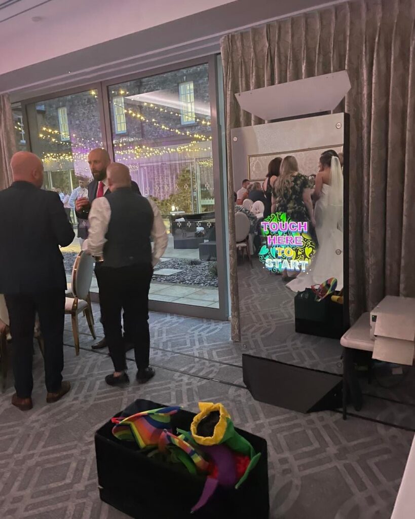 Reflecting Perfection: The Infinity Magic Mirror - Elevate Your Event with Unforgettable Experiences!