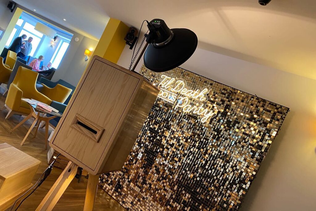 V-Box Digital Photobooth