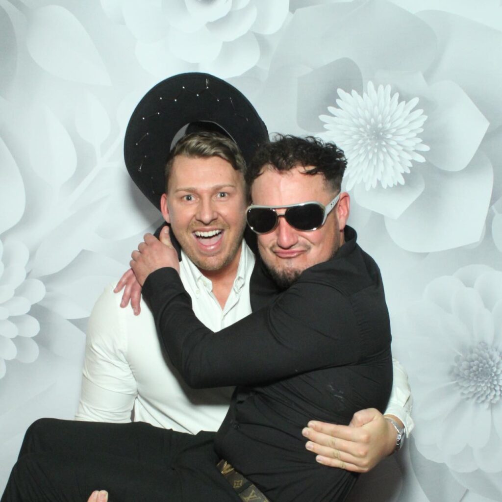 The Superb Selfie Pod