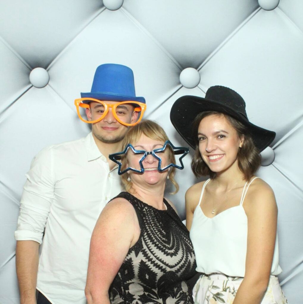 The Superb Selfie Pod