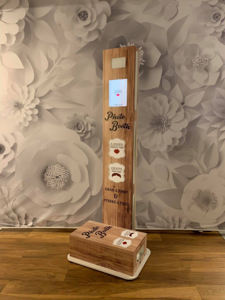 The Superb Selfie Pod