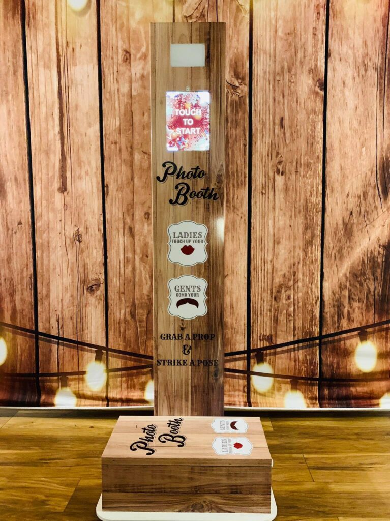 The Superb Selfie Pod