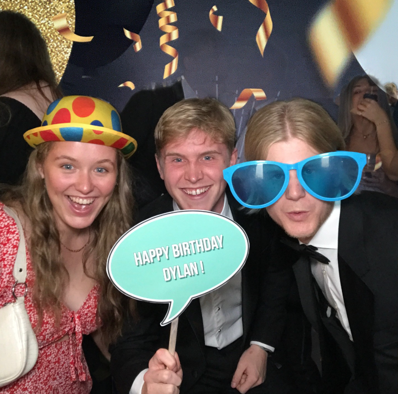 Elegantly Plain Photo Booth