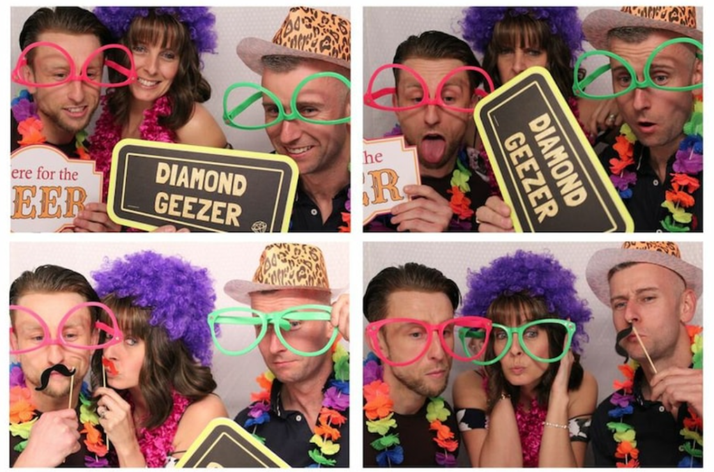 Traditional Oval Photo Booth