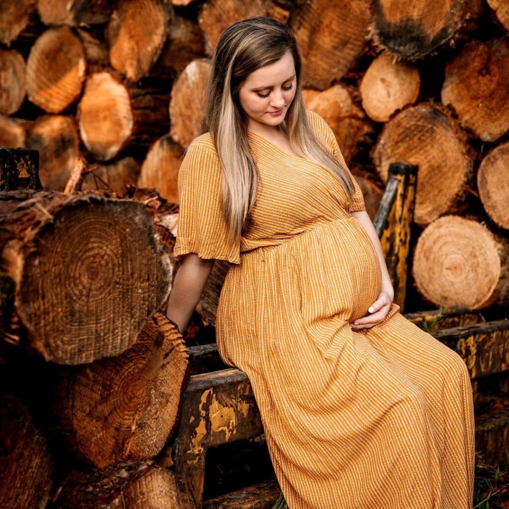 Capture Your Maternity Memories with Me - Michaela, Your Personal Photographer"