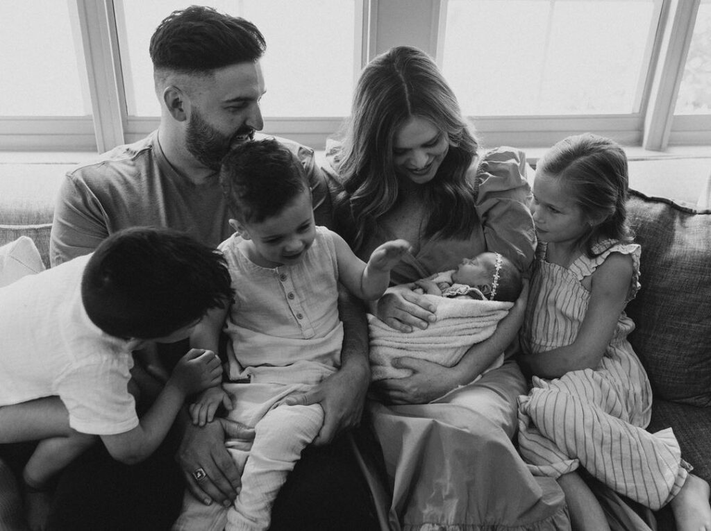 Capture Your Family's Unique Personality - Cherish Memories for a Lifetime!"