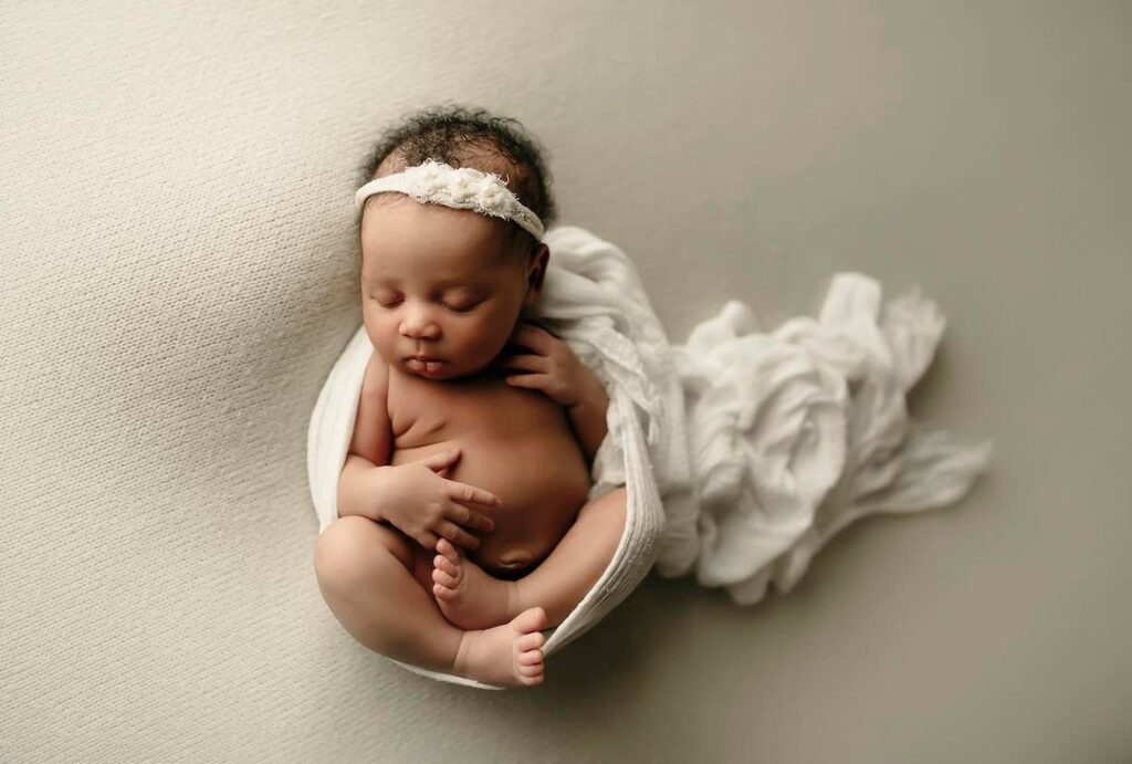 Artistic Newborn & Family Portraits: Relax and Let Us Do the Work! 13 Years of Experience and a Studio Full of Props for Unique Photos.