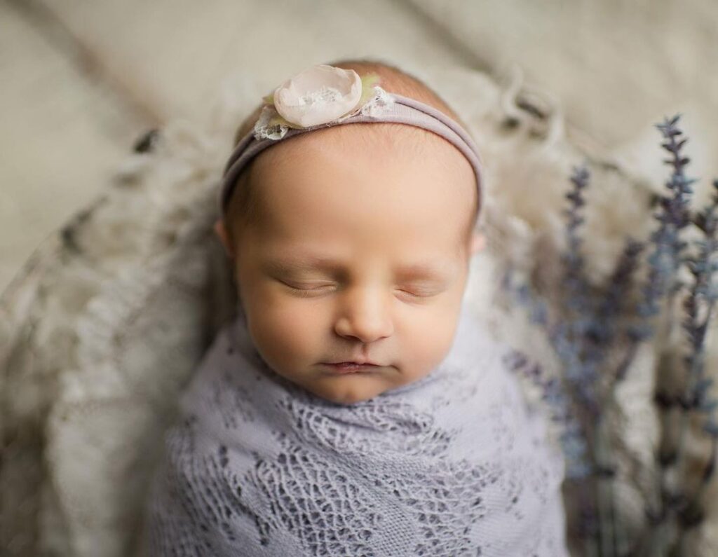 Creating Timeless Portraits for Families - Newborn and Baby Specialist