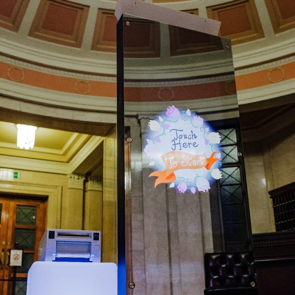 Mirror Me Perfect Selfie Photobooth: Your Ultimate Photobooth Experience