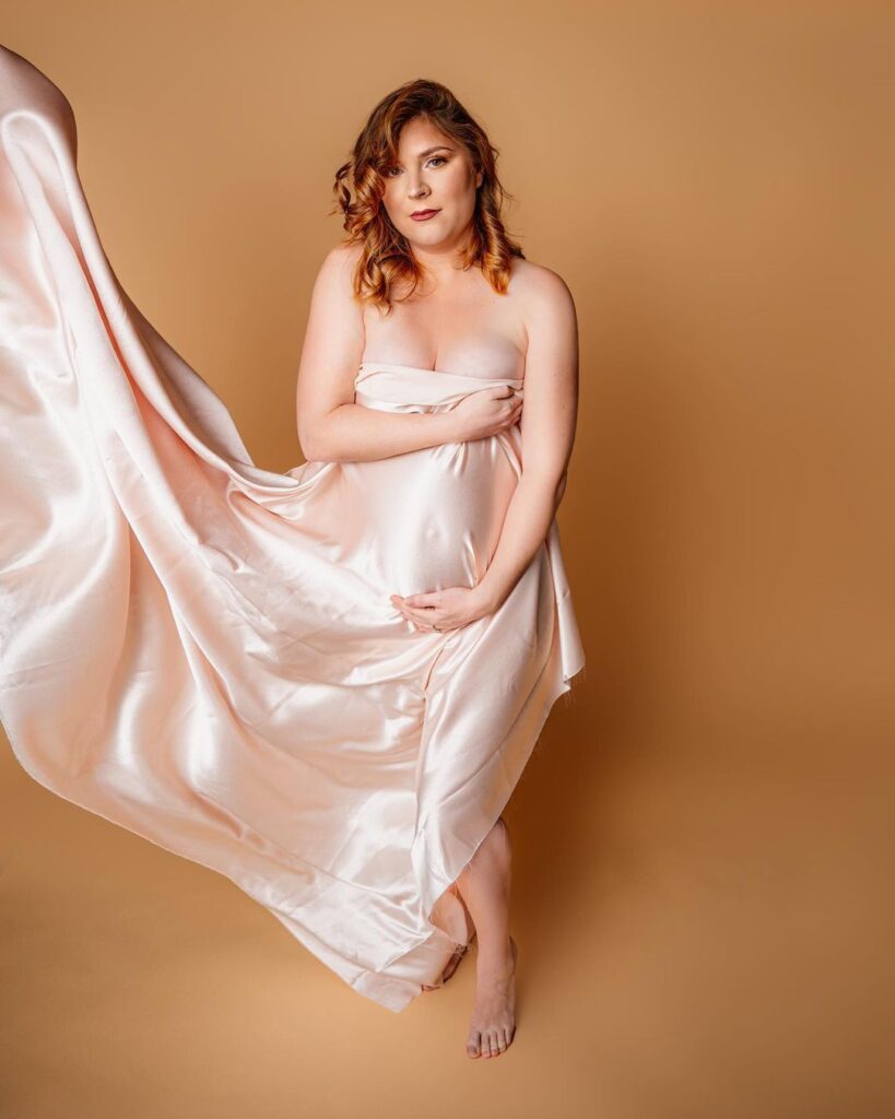 MATERNITY IN-STUDIO! 🤍Memories for Mothers in NEO Ohio - Fine-Art Experience -
