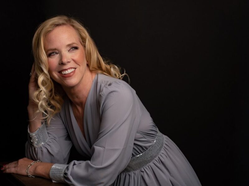 Personalized Portrait Sessions: Wardrobe Design, Hair & Makeup, and Guided Posing