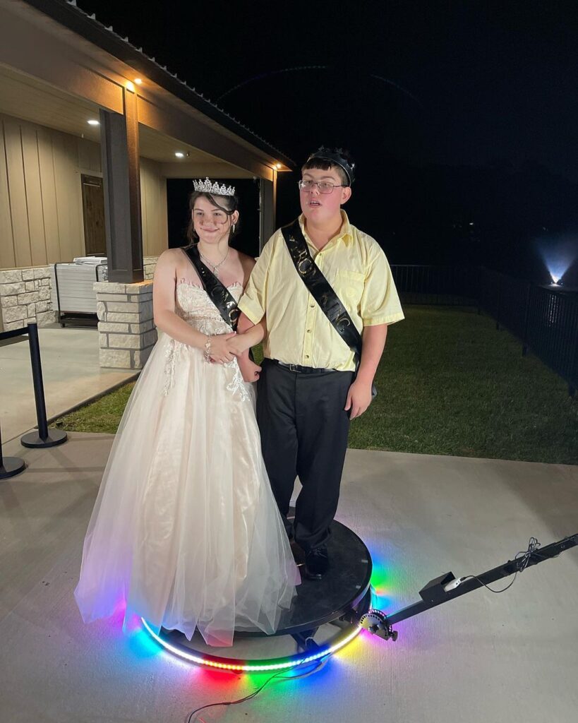 Capture every moment in every angle with our 360photobooth!