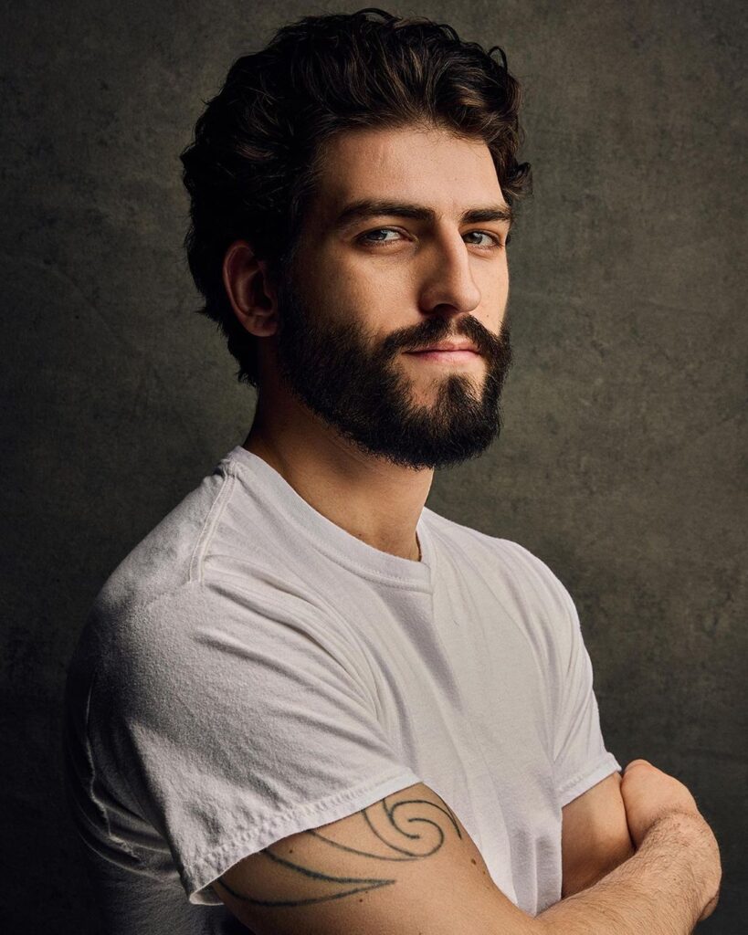 Effortlessly Capture Your Best Look with Studio City's Professional Headshot Photographer: Hi-Res Images Available in Just 2-3 Days