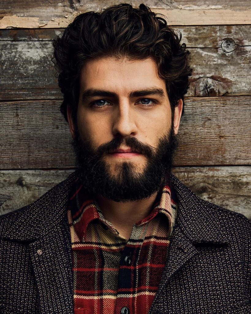 Effortlessly Capture Your Best Look with Studio City's Professional Headshot Photographer: Hi-Res Images Available in Just 2-3 Days