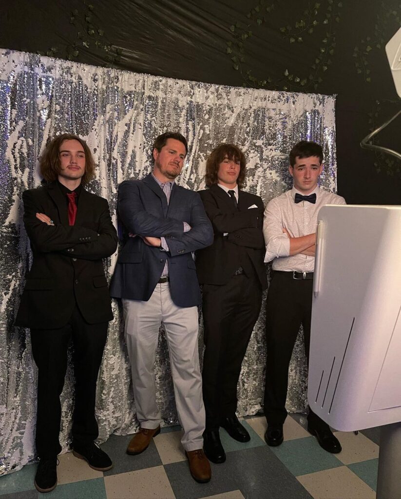 Customizable Digital Photo Booth Rental with Unlimited High-Quality Prints! Perfect for Any Occasion and Event!