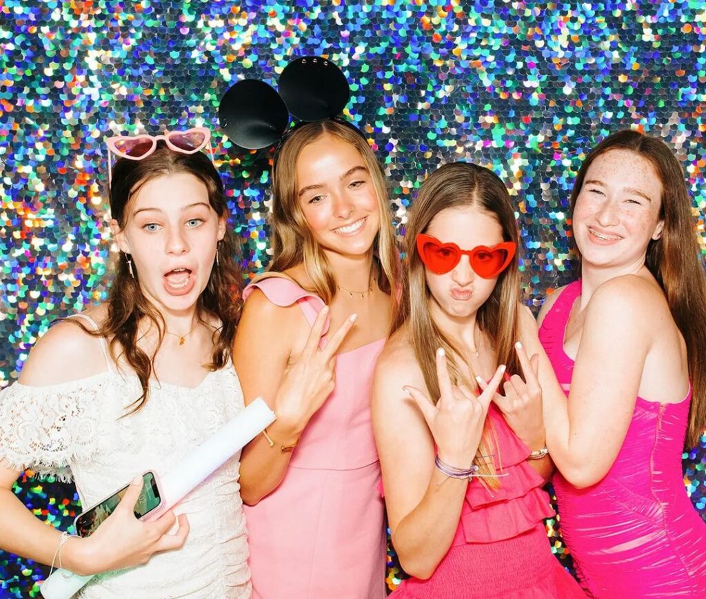 BRINGING YOU THE VIBES & STYLE!