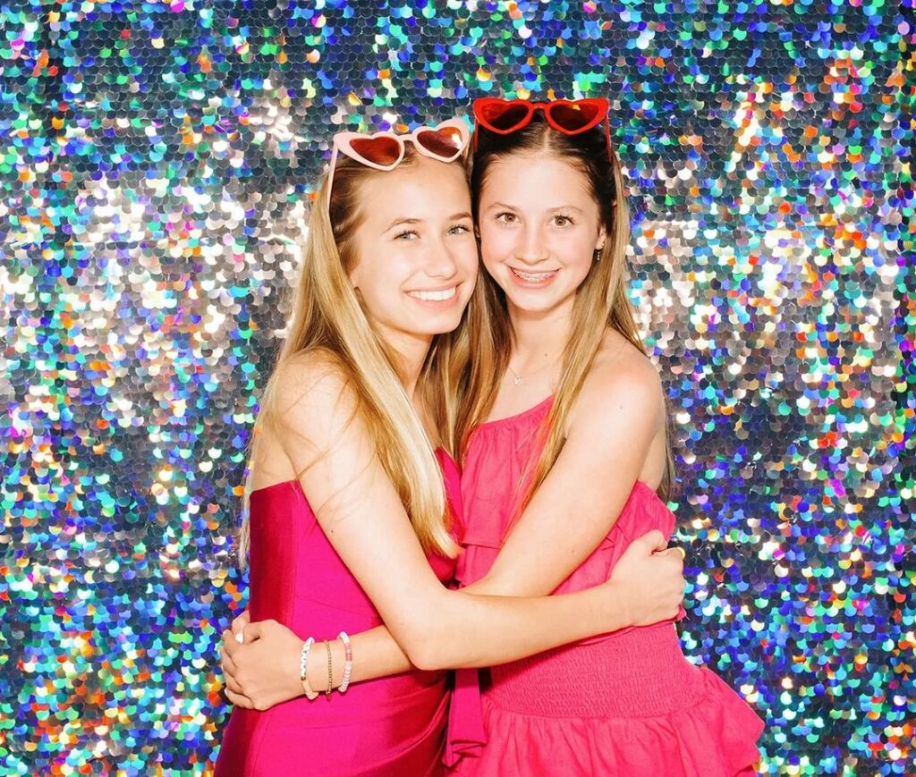 BRINGING YOU THE VIBES & STYLE!