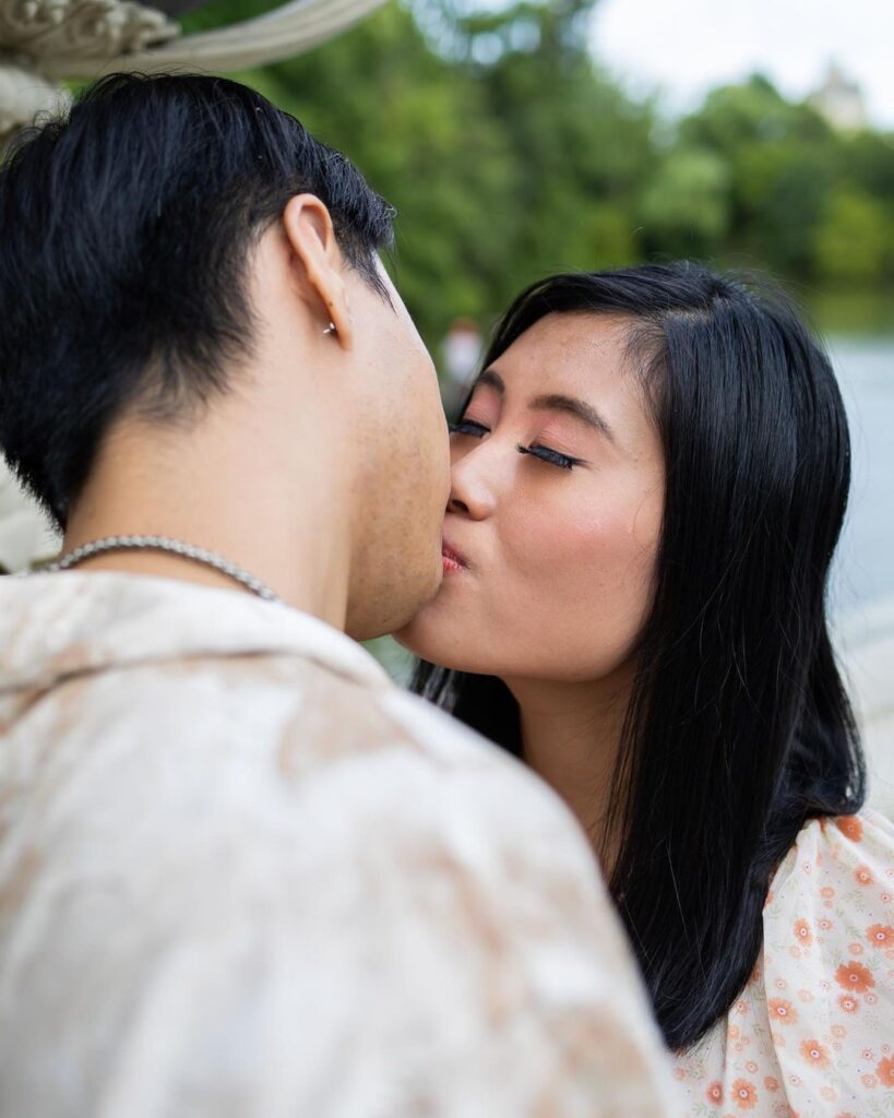 Capturing Life's Fleeting Moments: A Passionate Lifestyle Photographer with a Love for Travel and History