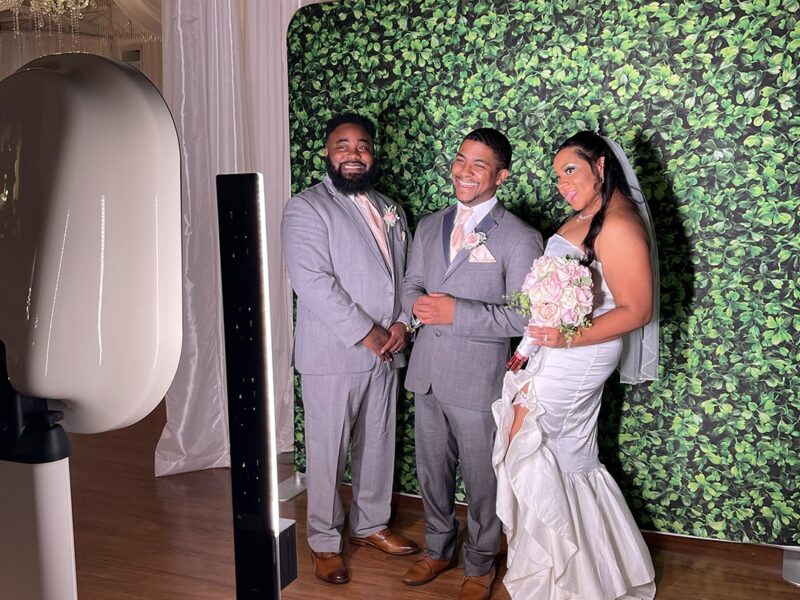 Jacksonville's Luxury Wedding Photo Booth Rental Personalized Photo Booth Experience. Creating Memories That Last A Lifetime!