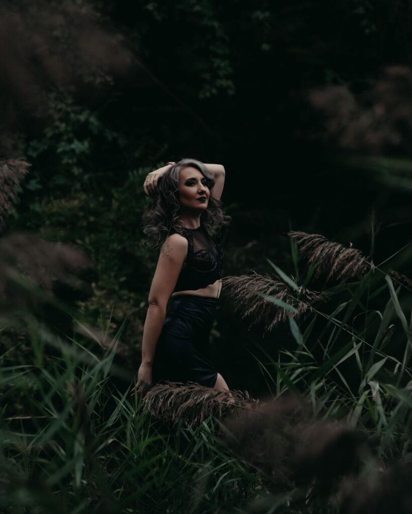 Personalized Portrait Sessions: Wardrobe Design, Hair & Makeup, and Guided Posing