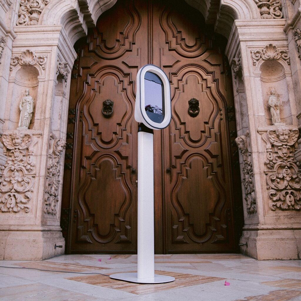 Jacksonville's Luxury Wedding Photo Booth Rental Personalized Photo Booth Experience. Creating Memories That Last A Lifetime!